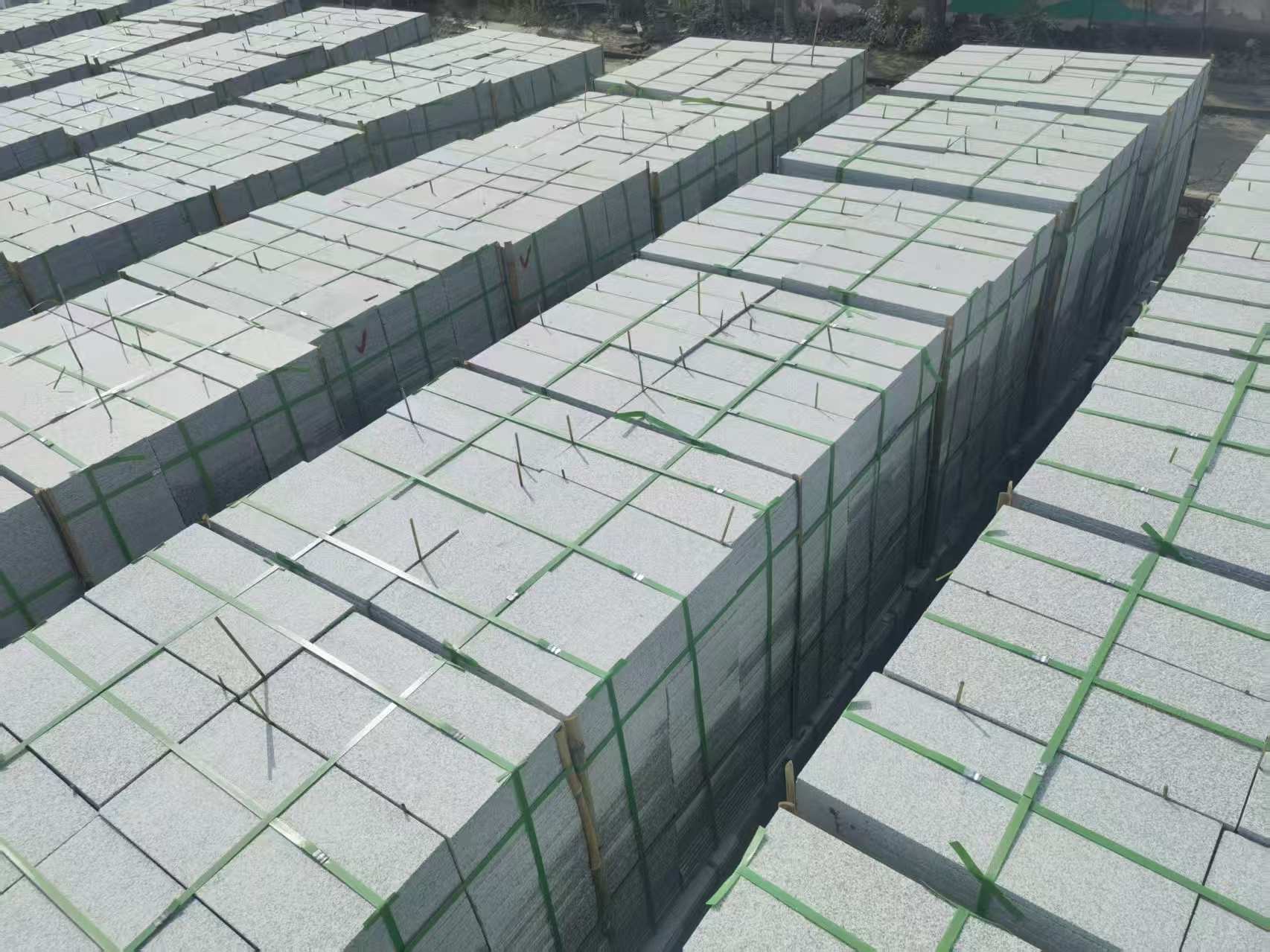 毕节 芝麻白1.8公分火烧300*600地铺，清仓大甩卖