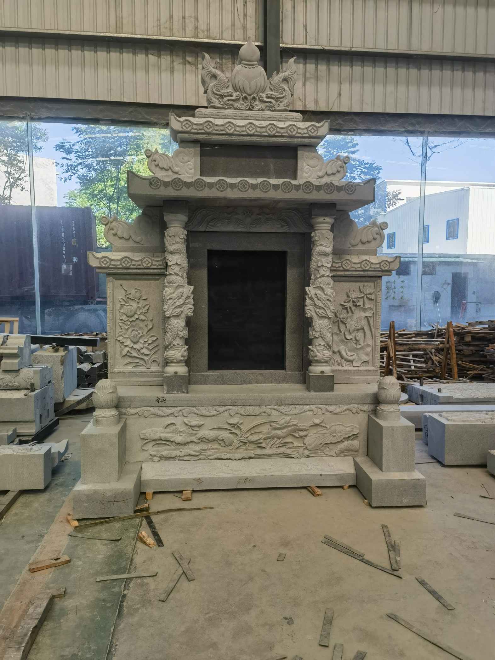 毕节 芝麻灰高档墓碑、土墓，一套也支持定做