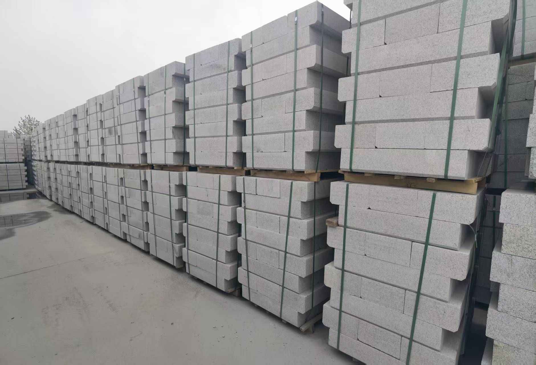 毕节 芝麻白路沿石