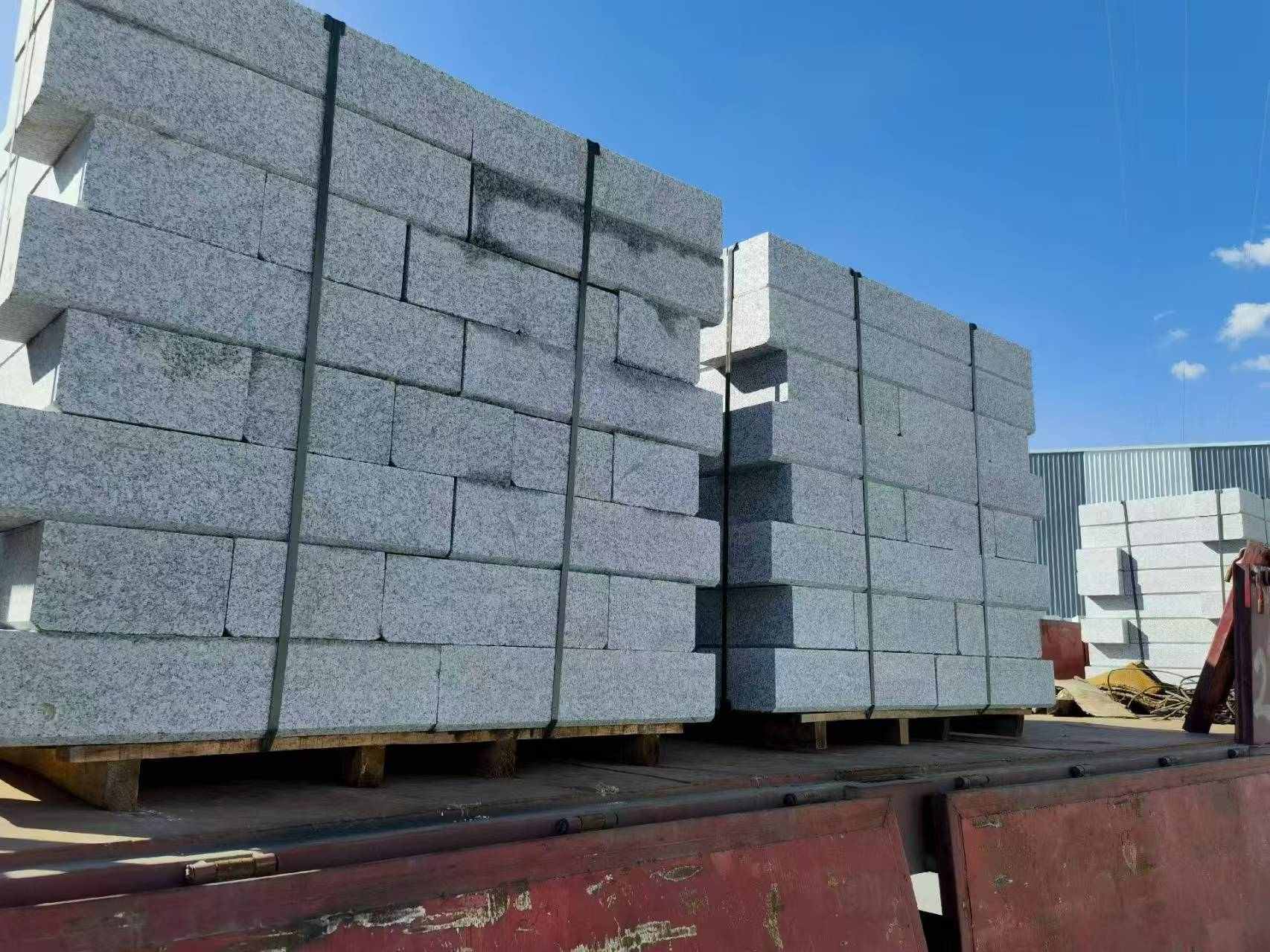 毕节 路沿石装车出货