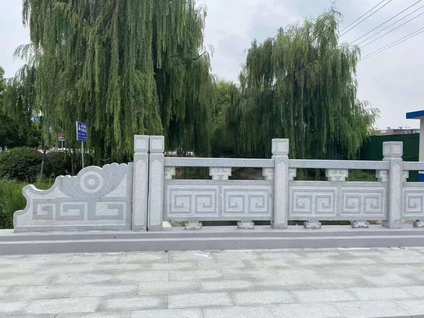 毕节 芝麻灰桥栏杆、河道栏杆安装效果